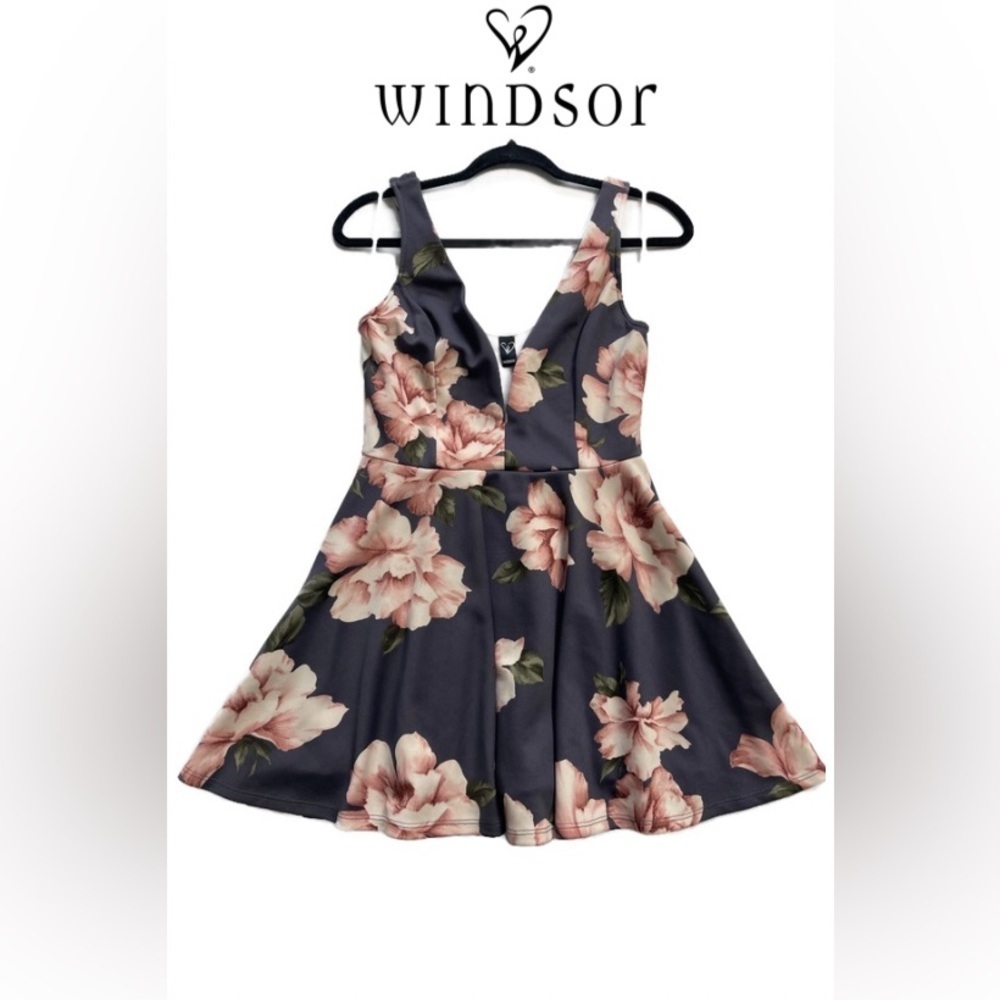 WINDSOR Floral Skater Purple/Gray Pink Dress - Medium